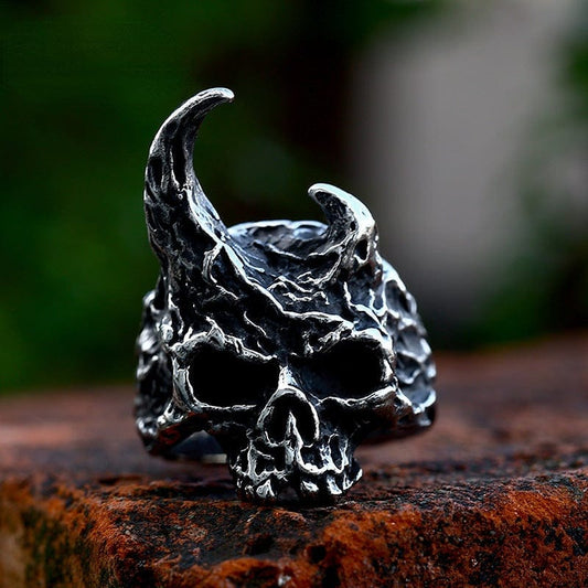 Punk Horned Skull Ring